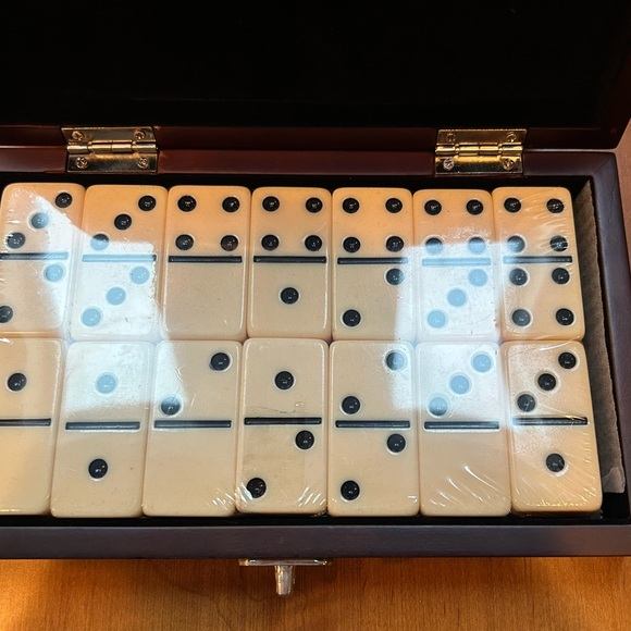 Restoration Hardware NIB Dominoes Set beautifully stored in a Mahogany Box - Picture 11 of 11